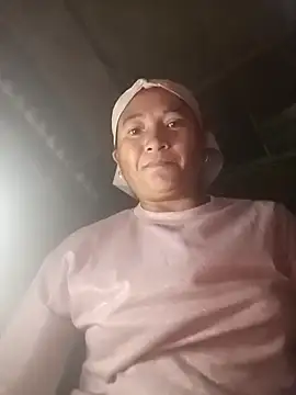 Snapshot of Love-Mama33 chatting on 10.26.25 Love-Mama33 online show from 10.26.25