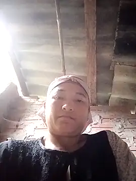 Snapshot of Love-Mama33 chatting on 11.02.25 Love-Mama33 online show from 11.02.25