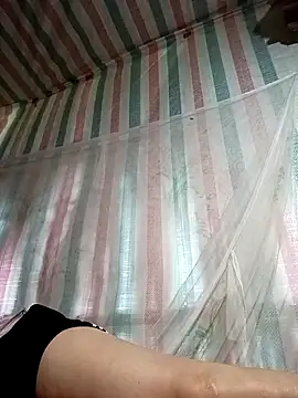 Snapshot of Love-Mama33 chatting on 11.10.25 Love-Mama33 online show from 11.10.25