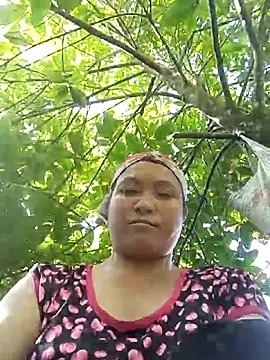 Snapshot of Love-Mama33 chatting on 11.15.25 Love-Mama33 online show from 11.15.25