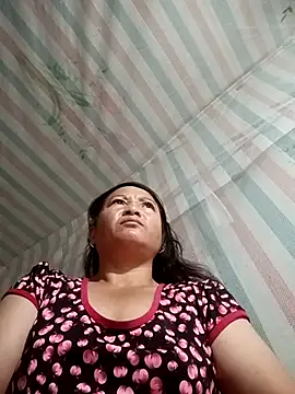 Snapshot of Love-Mama33 chatting on 11.15.25 Love-Mama33 online show from 11.15.25