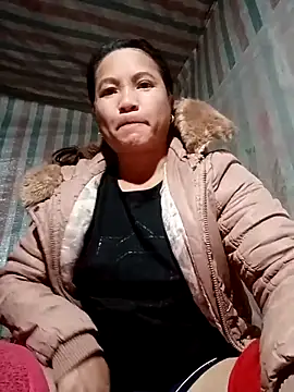 Snapshot of Love-Mama33 chatting on 11.24.25 Love-Mama33 online show from 11.24.25