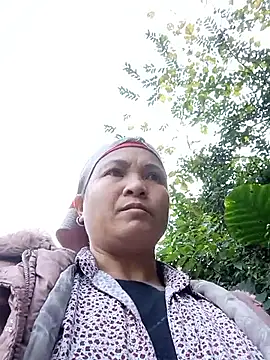 Snapshot of Love-Mama33 chatting on 11.25.25 Love-Mama33 online show from 11.25.25