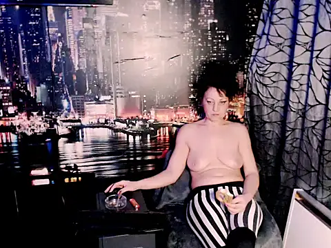 AMOURSWEET2025 online show from 10.31.25