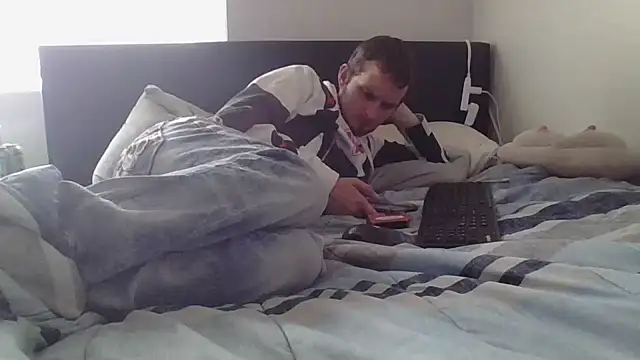 Snapshot of Eclipticice94 chatting on 10.23.25 Eclipticice94 online show from 10.23.25