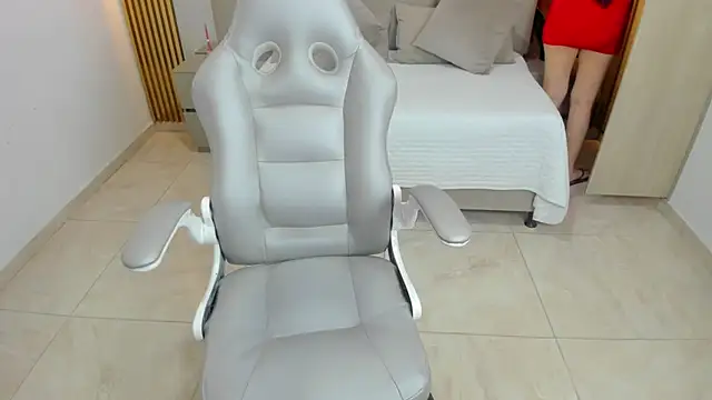 Keisha jalal online show from 11.04.25