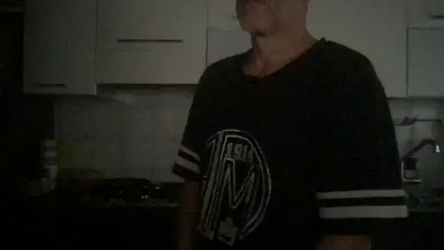 Snapshot of Axl_hot chatting on 06.24.26 Axl hot online show from 06.24.26