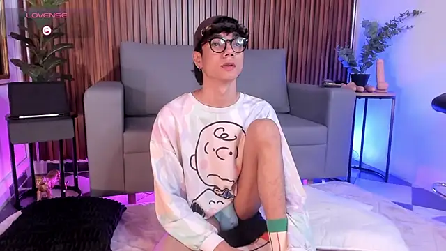 Phillicious   online show from 02.18.26