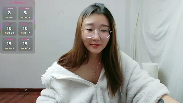Snapshot of sisi-maiden chatting on 02.06.26 sisi-maiden online show from 02.06.26