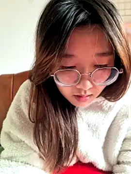 Snapshot of sisi-maiden chatting on 03.02.26 sisi-maiden online show from 03.02.26