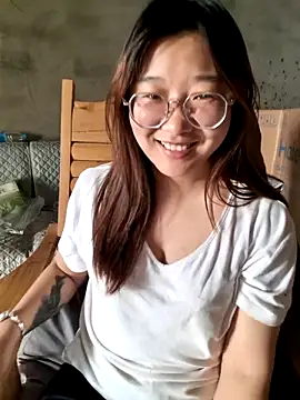 Snapshot of sisi-maiden chatting on 03.12.26 sisi-maiden online show from 03.12.26