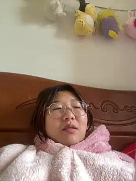 Snapshot of sisi-maiden chatting on 03.17.26 sisi-maiden online show from 03.17.26