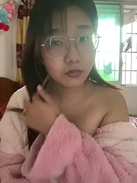 Snapshot of sisi-maiden chatting on 03.18.26 sisi-maiden online show from 03.18.26