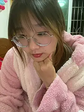 Snapshot of sisi-maiden chatting on 03.22.26 sisi-maiden online show from 03.22.26