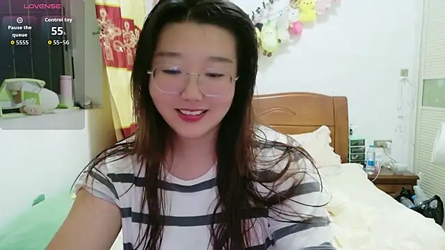 Snapshot of sisi-maiden chatting on 07.13.26 sisi-maiden online show from 07.13.26