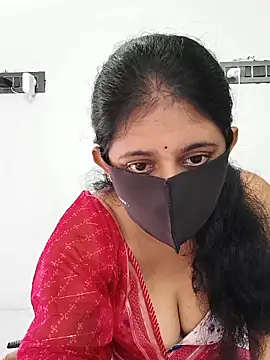 Snapshot of Your-Vedika chatting on 09.10.25 Your-Vedika online show from 09.10.25
