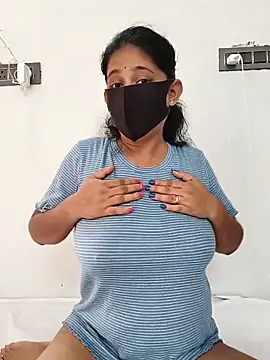 Snapshot of Your-Vedika chatting on 09.20.25 Your-Vedika online show from 09.20.25