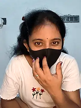 Snapshot of Your-Vedika chatting on 10.05.25 Your-Vedika online show from 10.05.25