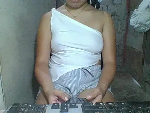 Skinny PinayGirljust18 online show from 06.18.26