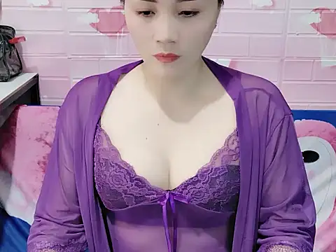 Snapshot of Miu_9117 chatting on 09.19.25 Miu 9117 online show from 09.19.25