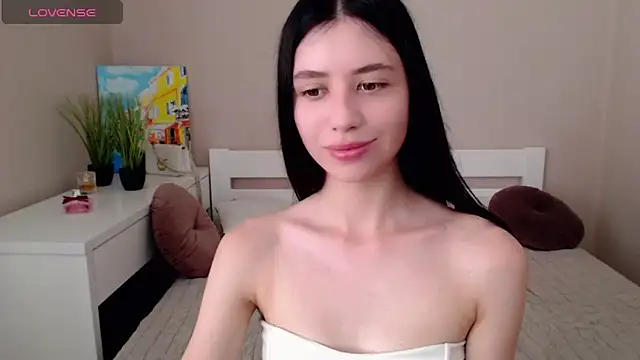 Snapshot of SelinLi chatting on 06.30.26 SelinLi online show from 06.30.26