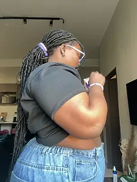 Snapshot of CurvyCocoxxx chatting on 05.31.26 CurvyCocoxxx online show from 05.31.26