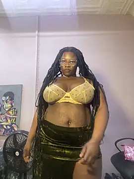 Snapshot of CurvyCocoxxx chatting on 06.04.26 CurvyCocoxxx online show from 06.04.26