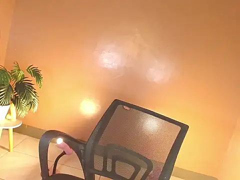 seductivehugecumontopx online show from 11.12.25