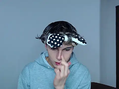 john vichenso online show from 11.24.25