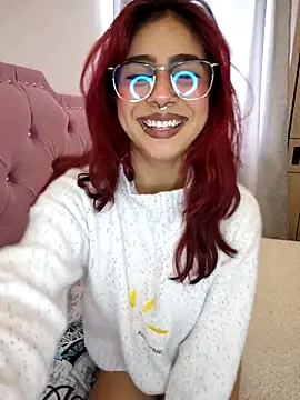 Snapshot of sarah_lark_ chatting on 10.08.25 sarah lark online show from 10.08.25