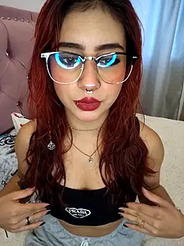 Snapshot of sarah_lark_ chatting on 10.17.25 sarah lark online show from 10.17.25