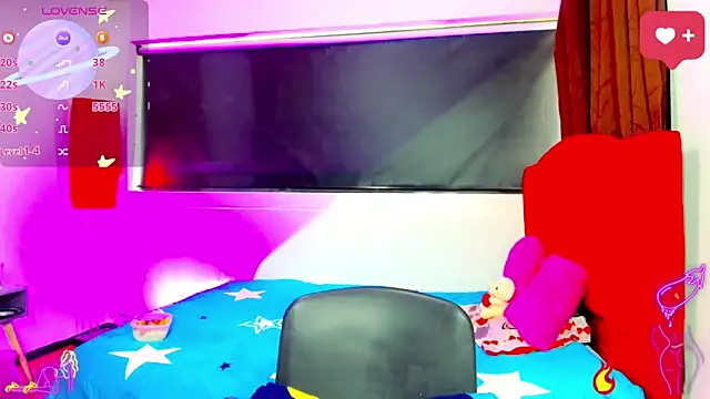 Snapshot of Britany_montiel chatting on 06.15.26 Britany montiel online show from 06.15.26