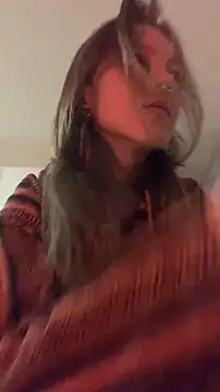 Snapshot of VesnaCrystal chatting on 02.28.26 VesnaCrystal online show from 02.28.26