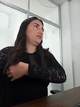 xxx Alice  online show from 10.12.25