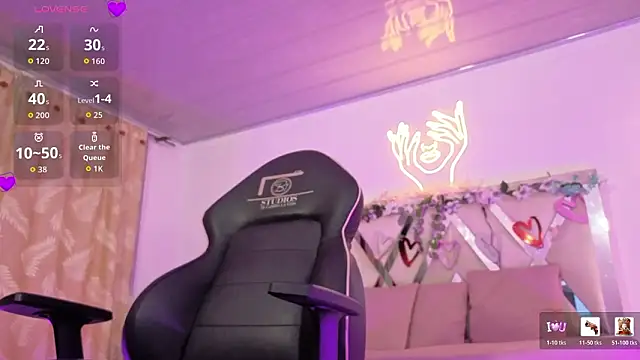 ZURY TAY online show from 02.10.26