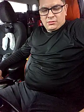 Snapshot of lucho8690 chatting on 09.23.25 lucho8690 online show from 09.23.25