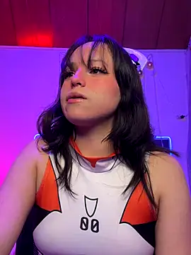 Eymmy 24 online show from 11.17.25