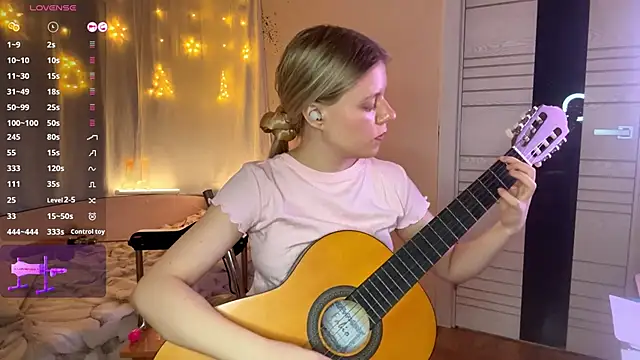 MaryjaneSpider online show from 12.21.25