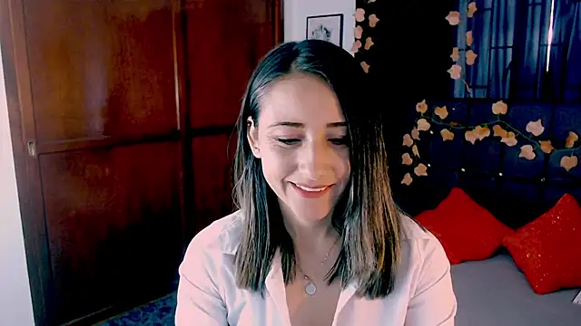 Snapshot of Sofia-mel chatting on 09.08.25 Sofia-mel online show from 09.08.25