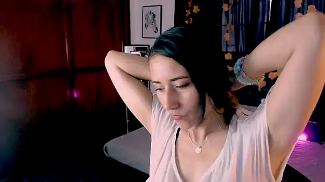 Snapshot of Sofia-mel chatting on 09.23.25 Sofia-mel online show from 09.23.25