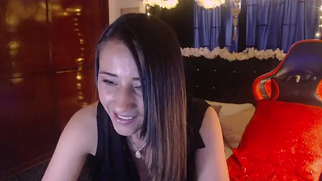 Snapshot of Sofia-mel chatting on 10.10.25 Sofia-mel online show from 10.10.25