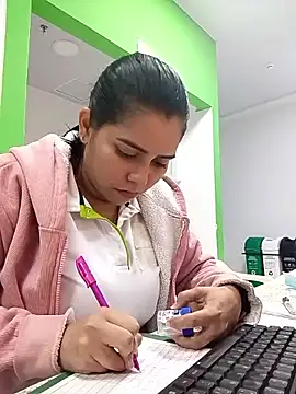 yesi-nursehot online show from 01.06.26