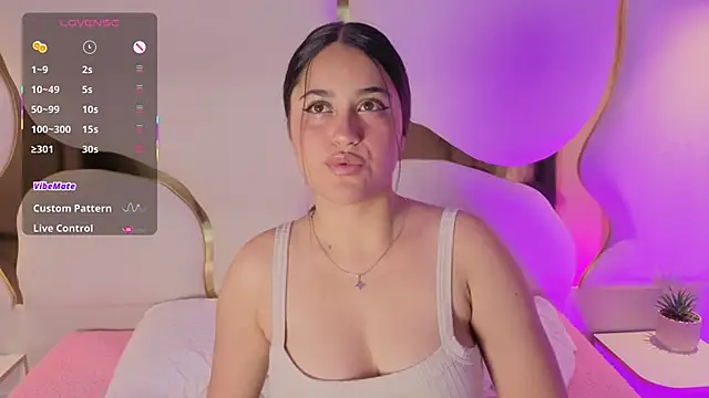 gabyjoness  online show from 11.25.25