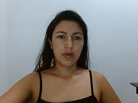 Snapshot of SarahFriendly chatting on 06.14.26 SarahFriendly online show from 06.14.26