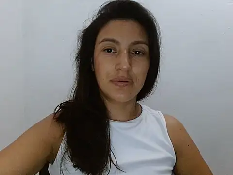 Snapshot of SarahFriendly chatting on 06.21.26 SarahFriendly online show from 06.21.26