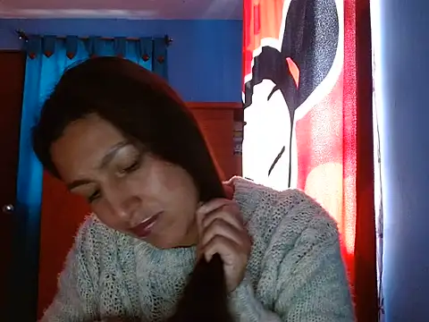 Snapshot of SarahFriendly chatting on 06.24.26 SarahFriendly online show from 06.24.26