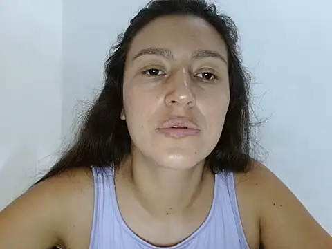 Snapshot of SarahFriendly chatting on 07.28.26 SarahFriendly online show from 07.28.26