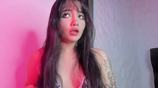Snapshot of Darky_Doll chatting on 09.18.25 Darky Doll online show from 09.18.25