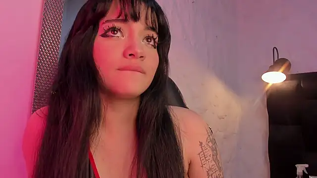 Snapshot of Darky_Doll chatting on 09.26.25 Darky Doll online show from 09.26.25