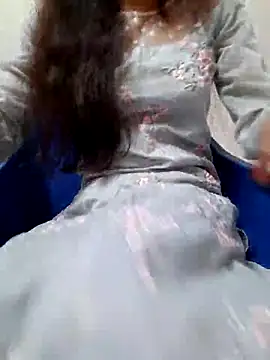 Snapshot of Aarti-kumri chatting on 10.11.25 Aarti-kumri online show from 10.11.25